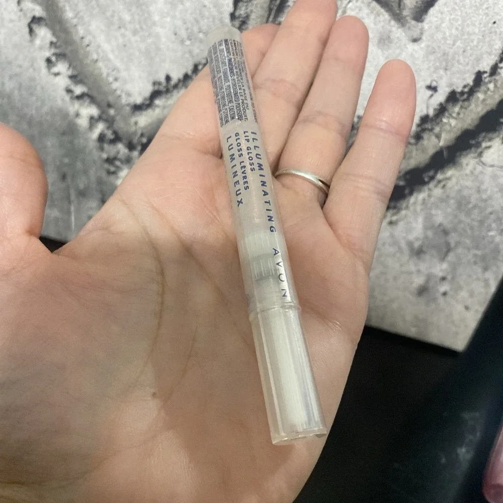 AVON Illuminating Lip Gloss WHITE LIGHT New SEALED